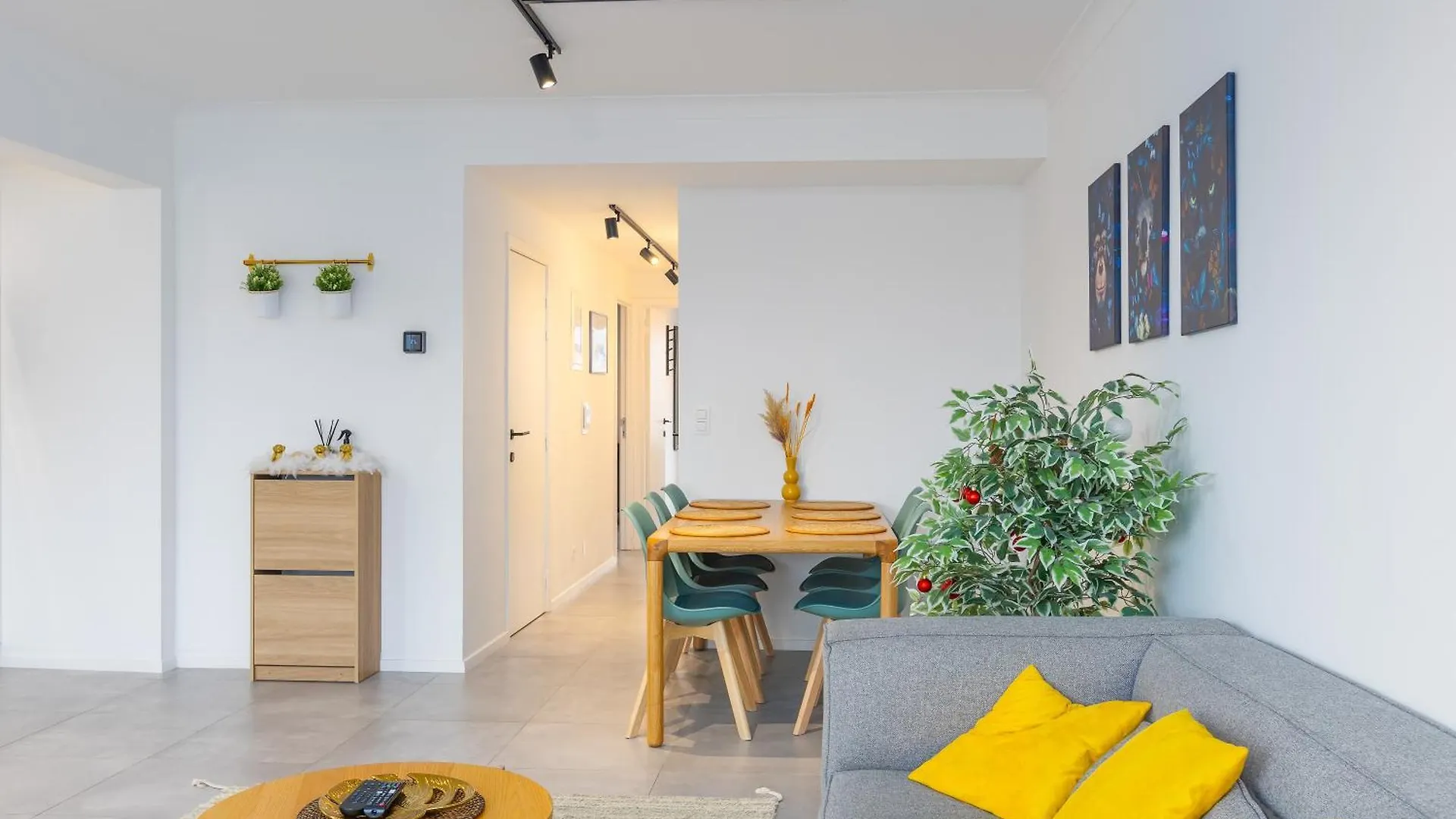 Ostend Center Luxury Top Floor Apartment With Free Parking